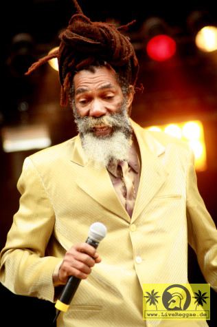 Don Carlos (Jam) and The Dub Vision Band 14. Chiemsee Reggae Festival - Übersee - Main Stage 23. August 2008 (3).JPG
